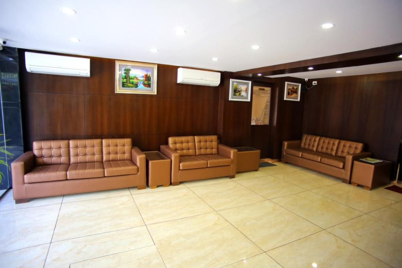 The Lounge Business Hotel Бангалор Экстерьер фото